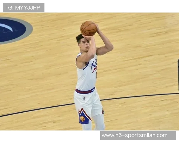 小迈克尔波特半场表现惊艳8投6中斩获19分7篮板5助攻正负值高达16 小迈克尔波特半场表现惊艳8投6中斩获19分7篮板5助攻正负值高达16