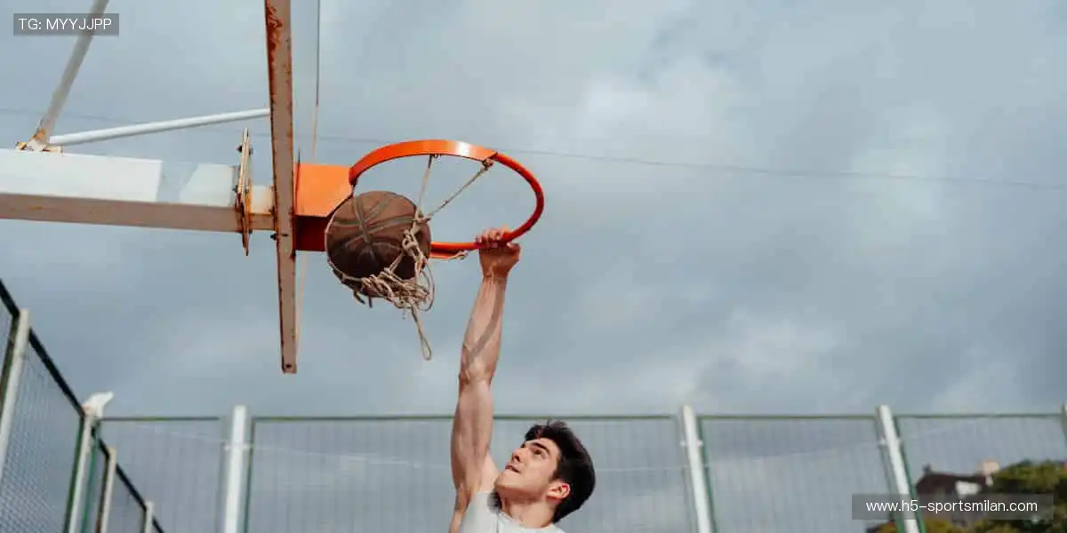 实时数据，专业解说，用科技拉近你与赛场的距离📊🎙️